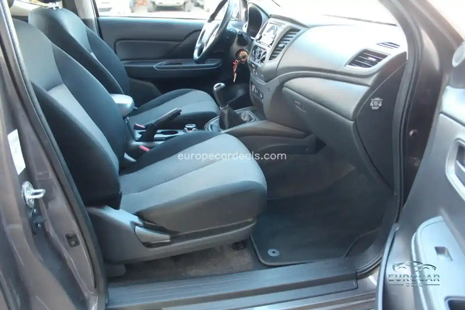Mitsubishi L200