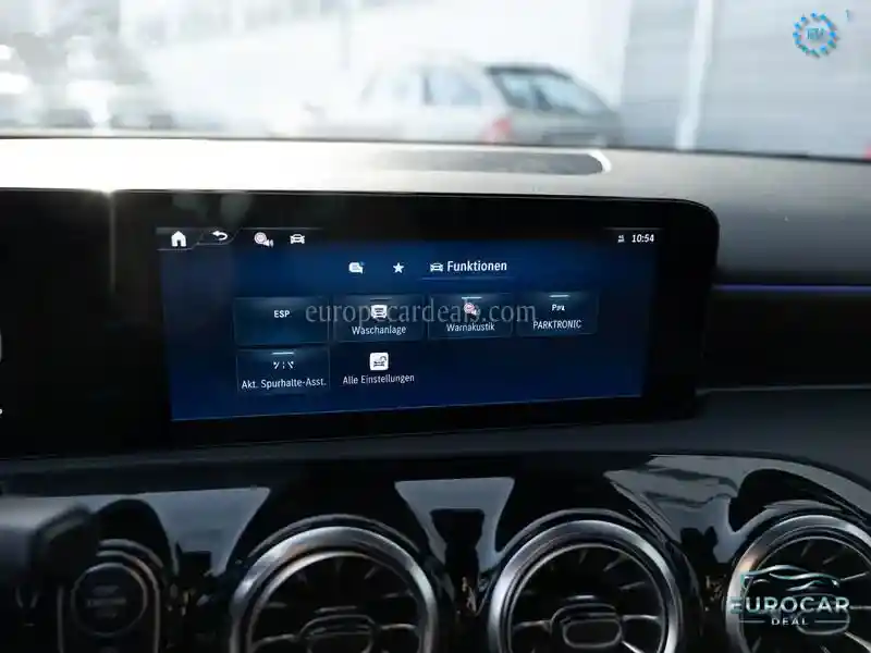 Mercedes-Benz A 220