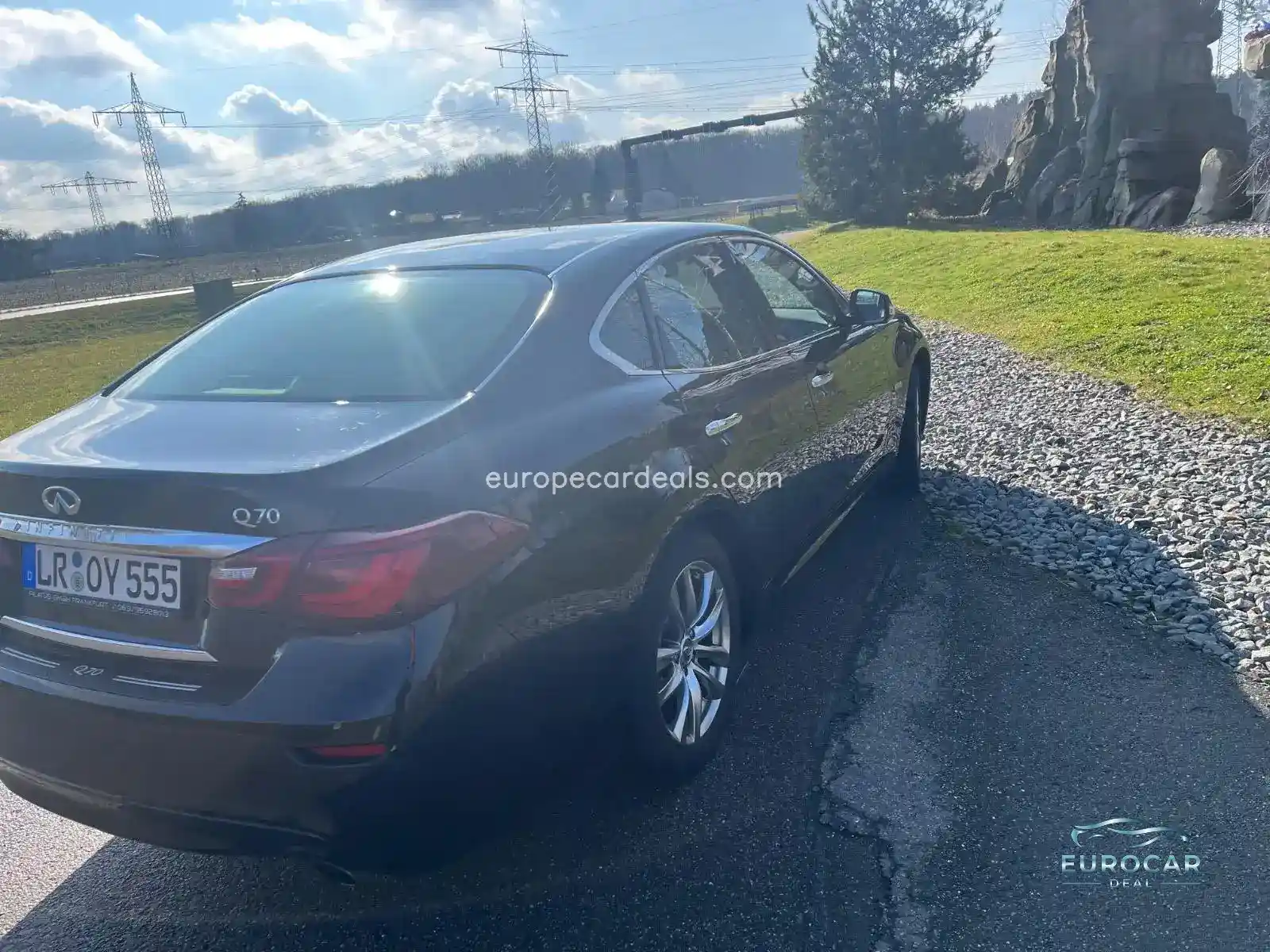 Infiniti Q70