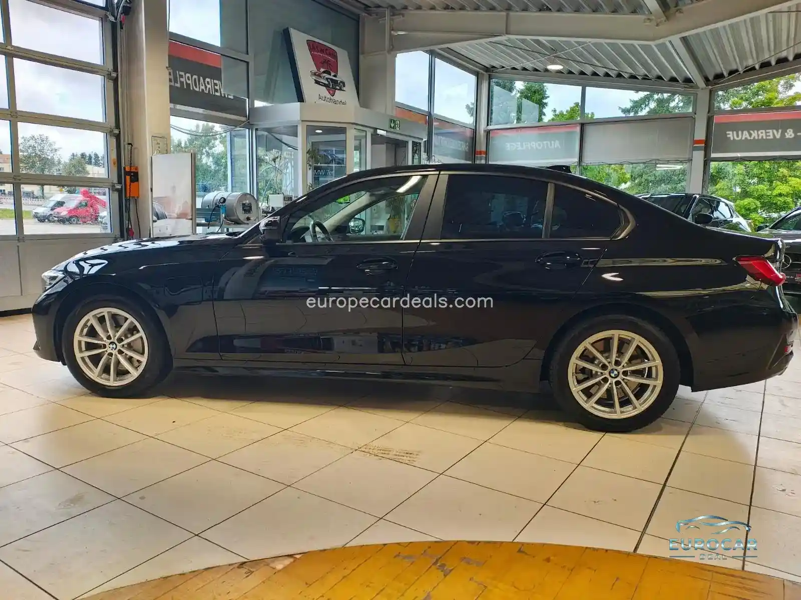 BMW 330