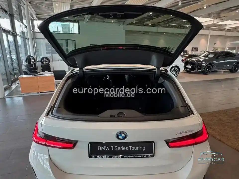 BMW 330