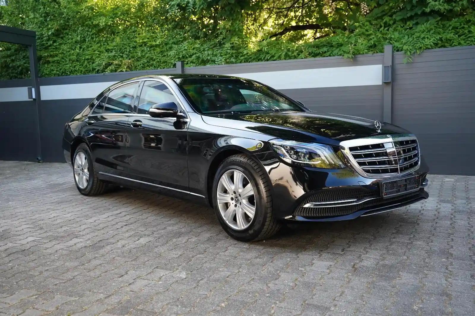 Mercedes-Benz S 600