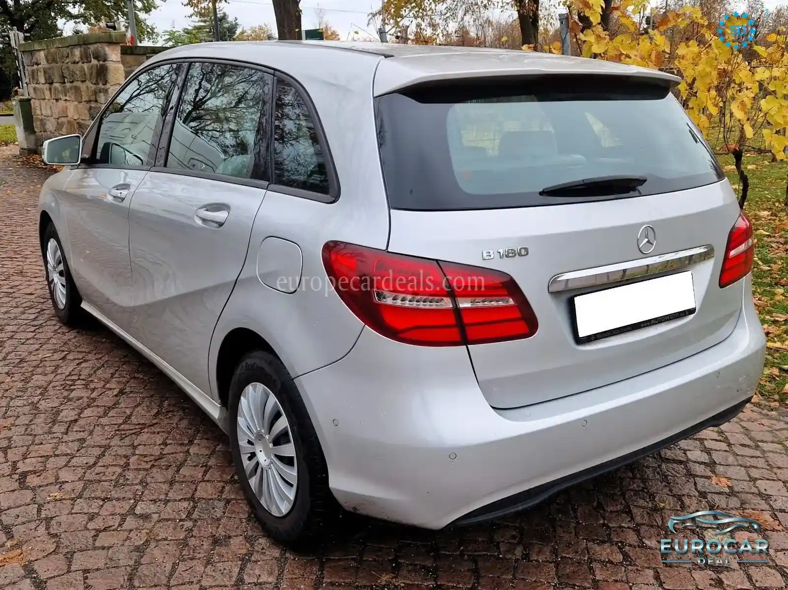 Mercedes-Benz B 180