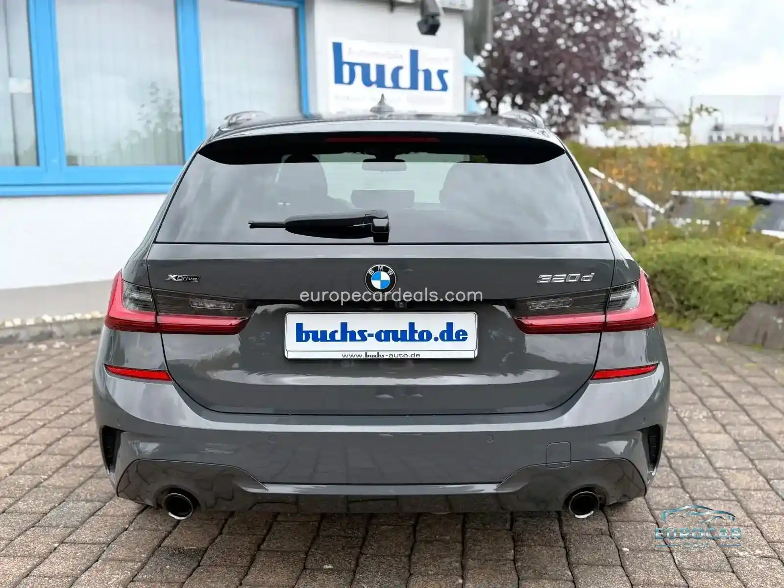 BMW 320