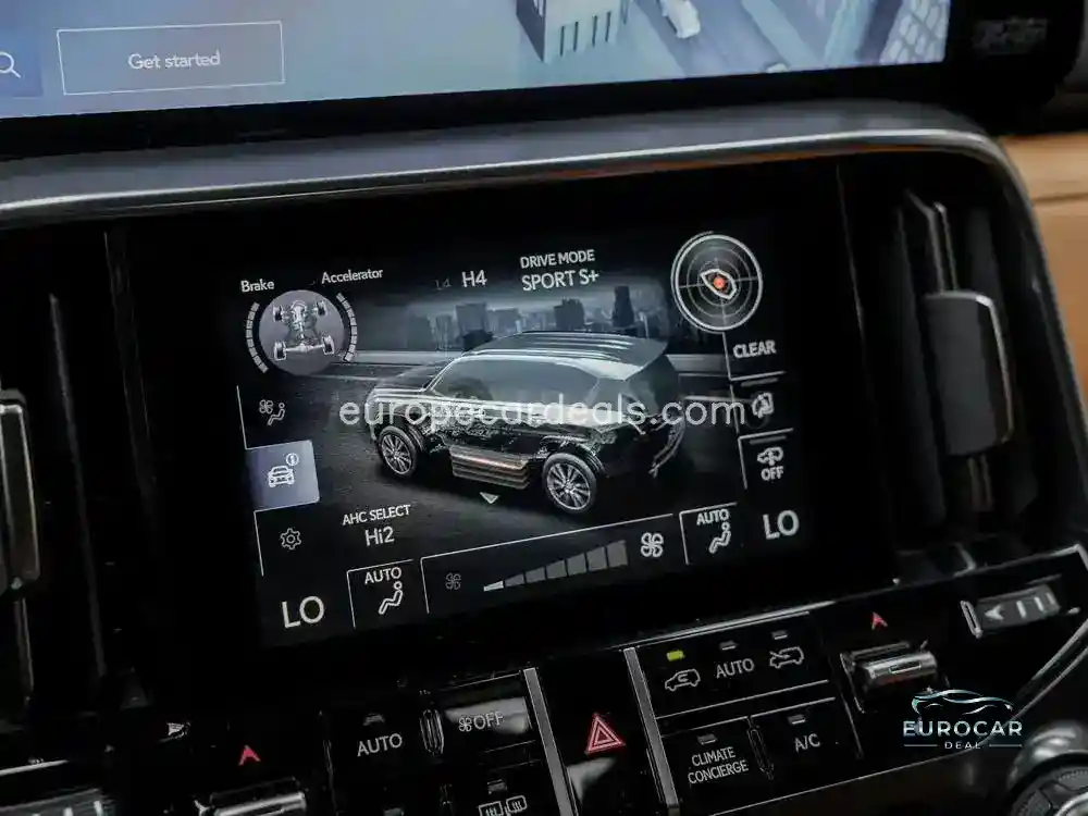 Lexus LX 700