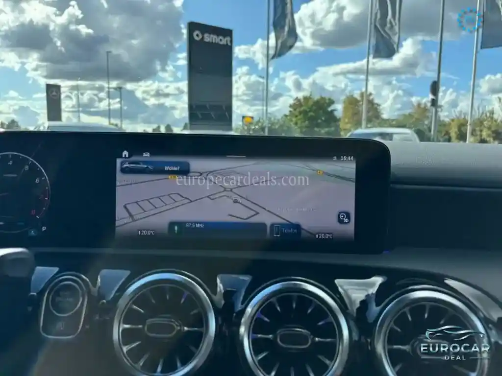 Mercedes-Benz A 220