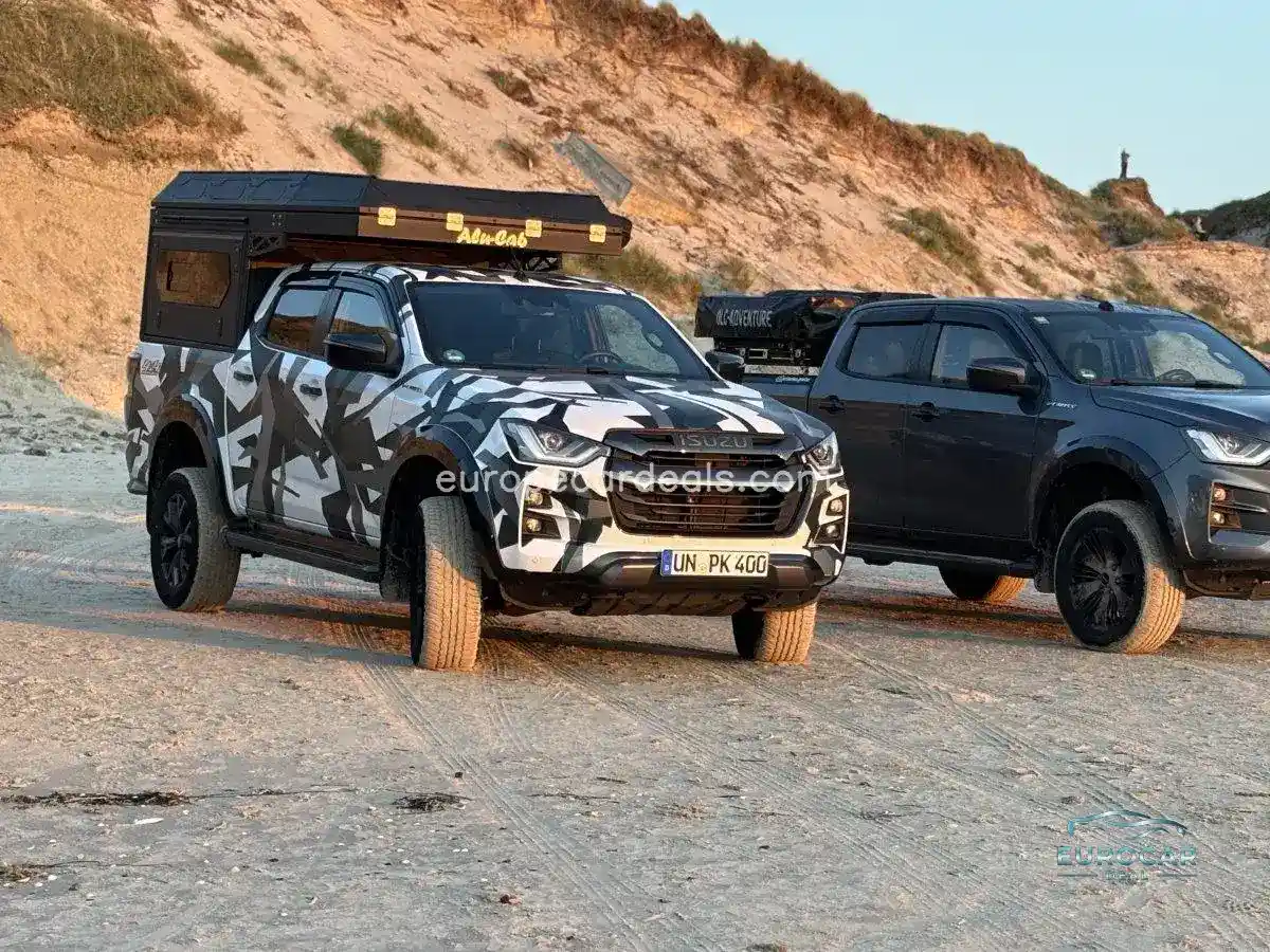 Double Cab 4WD V-CROSS A/T MODE-CAB Fahrw.