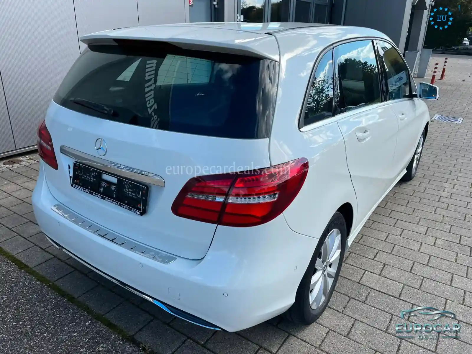 Mercedes-Benz B 180