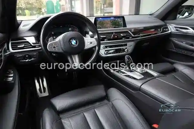 BMW 730