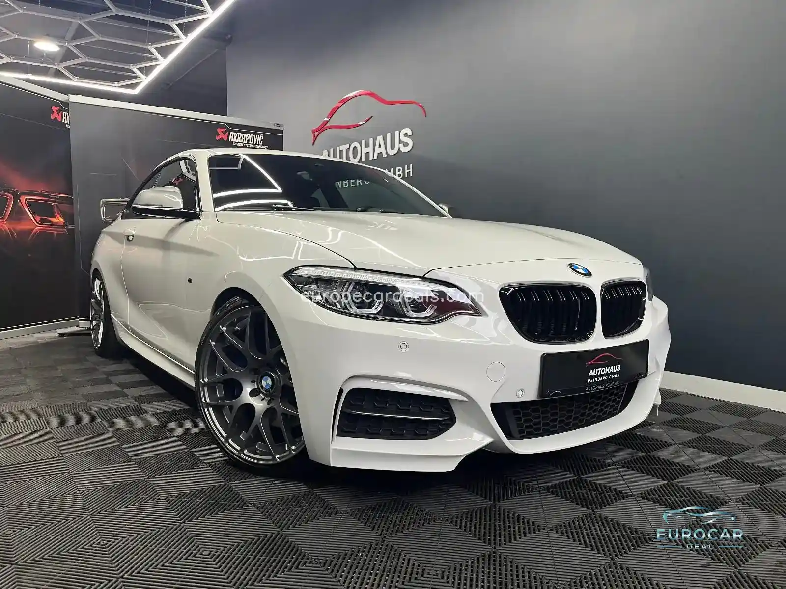 BMW M240i