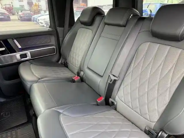 Mercedes-Benz G 500