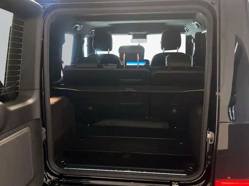 Mercedes-Benz G 500