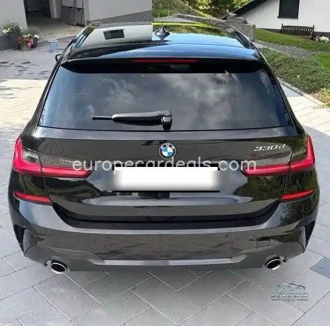 BMW 330