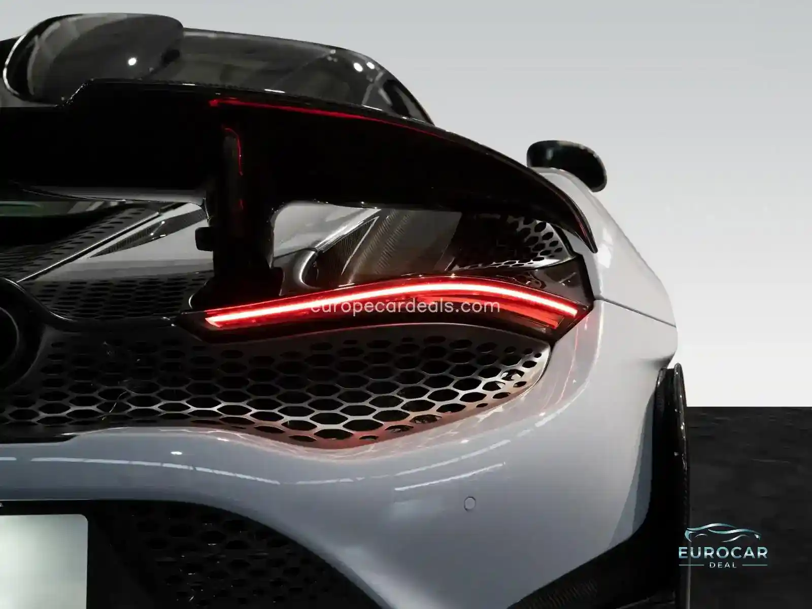 McLaren 765LT