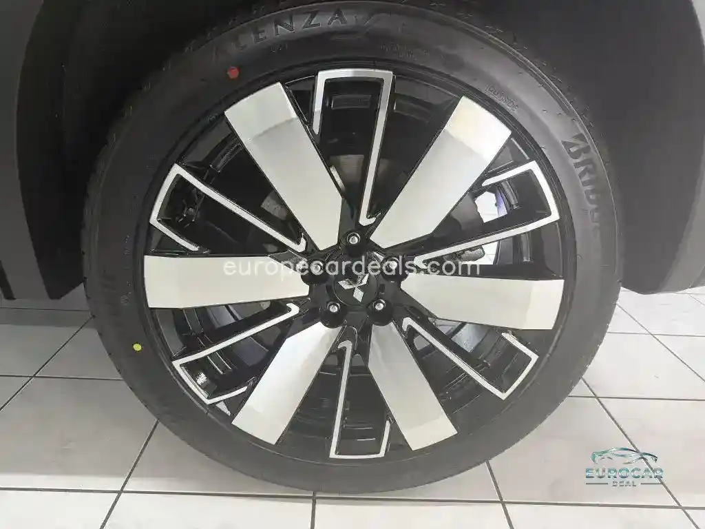 Mitsubishi Plug-in Hybrid Outlander