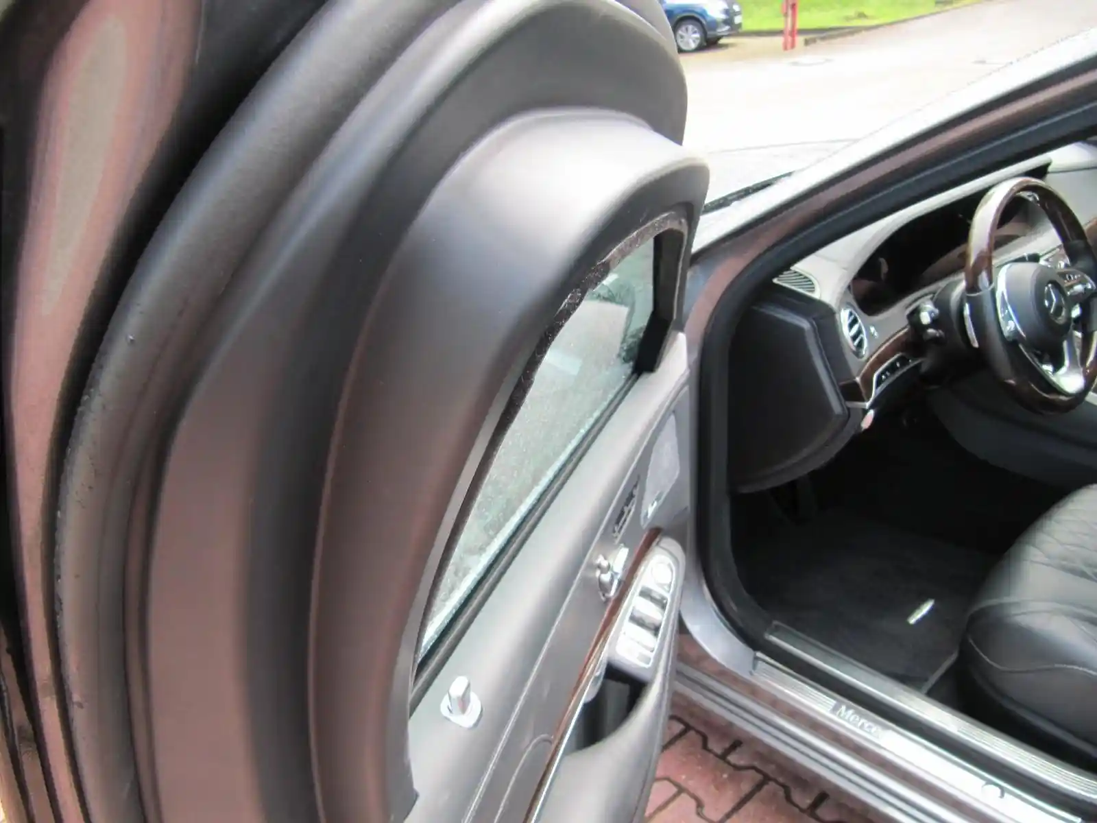 Mercedes-Benz S 600