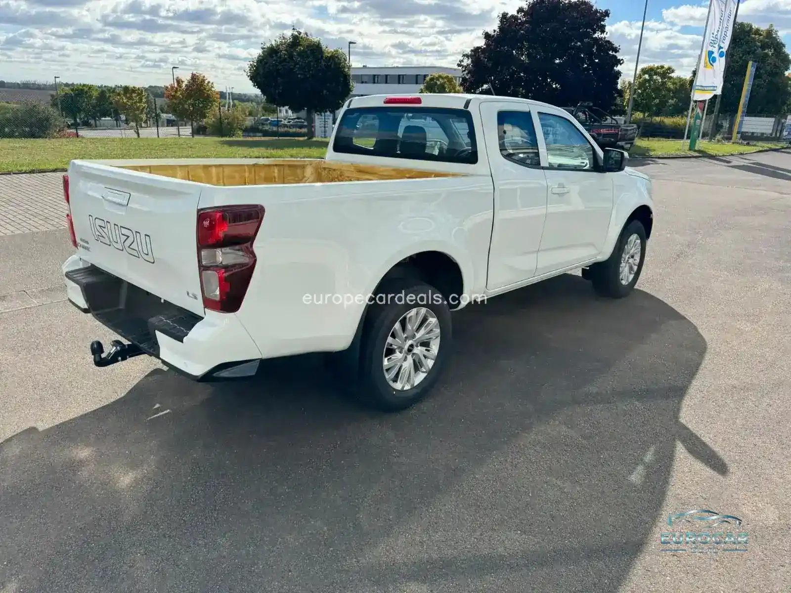 Space Cab 4X4 LS AT 2025