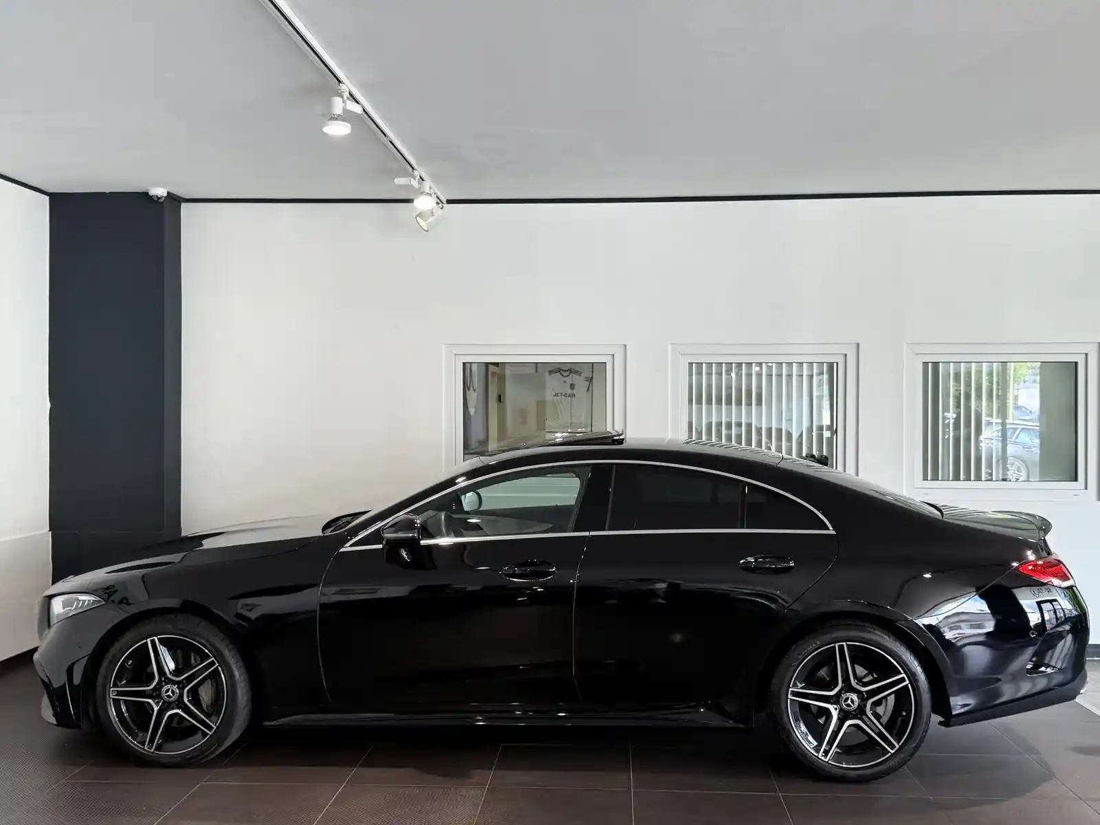 Mercedes-Benz CLS 220