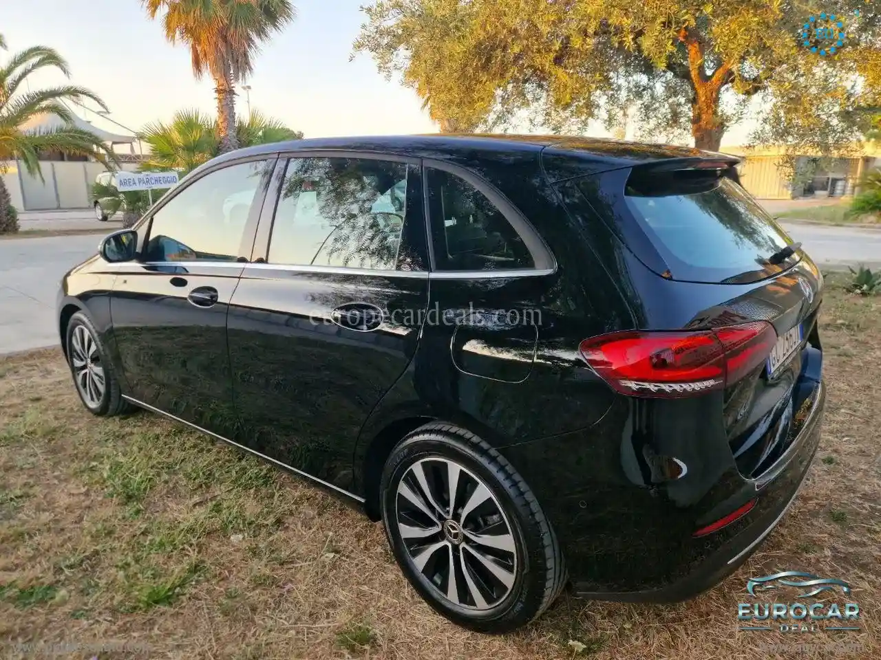 Mercedes-Benz B 180