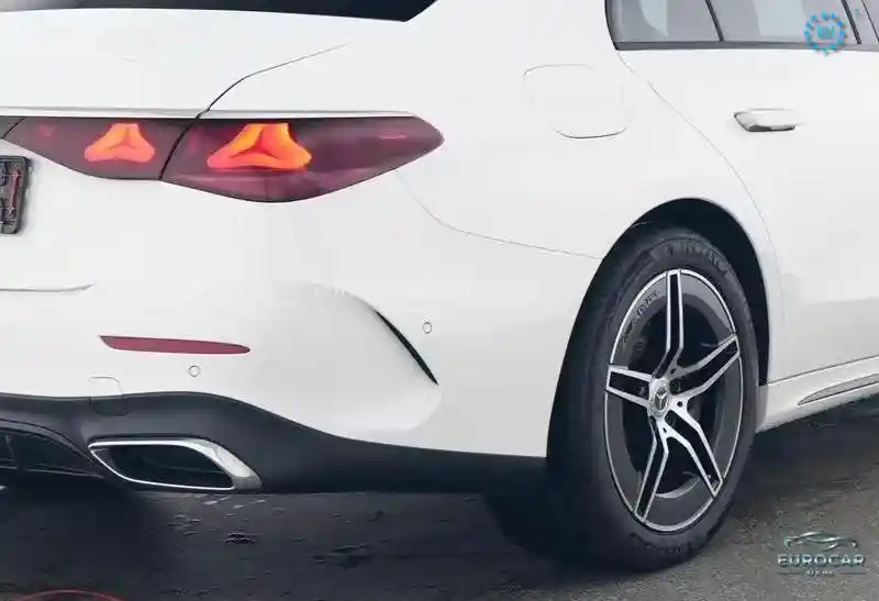 Mercedes-Benz E 300