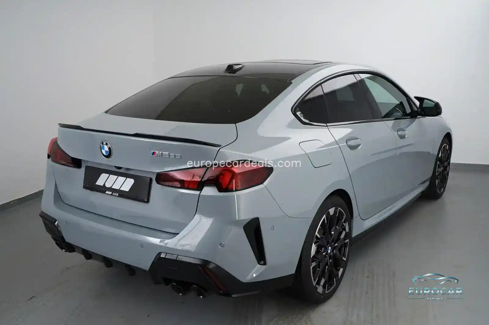 BMW M235