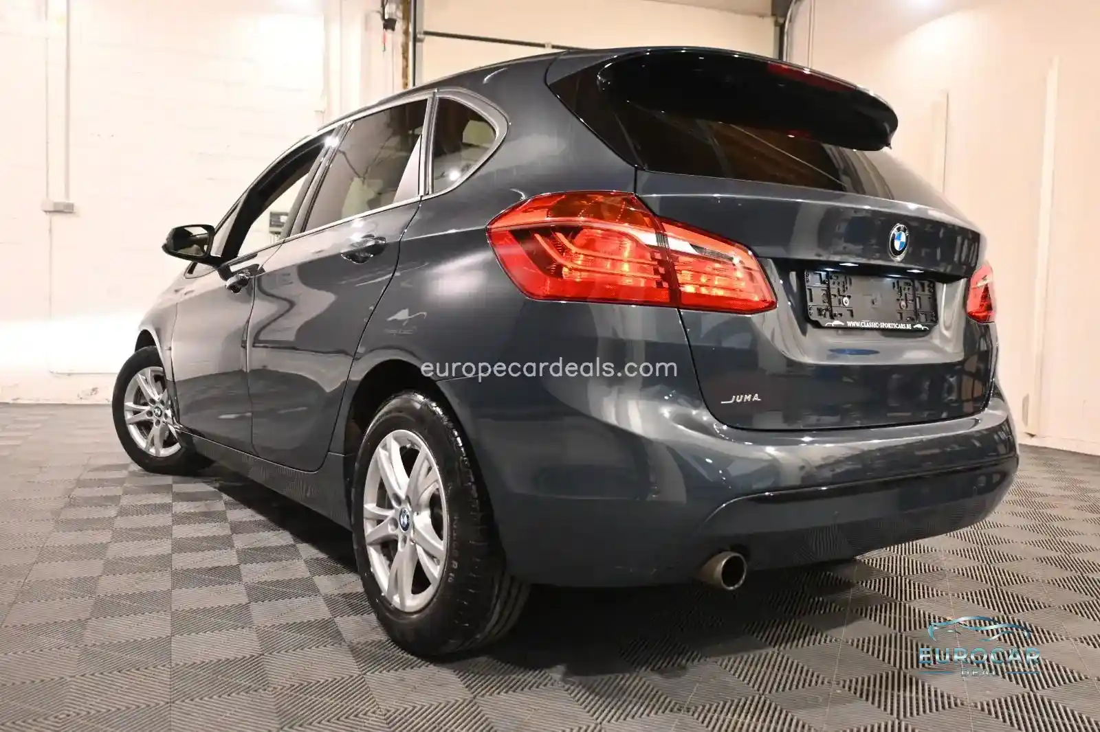 BMW 218