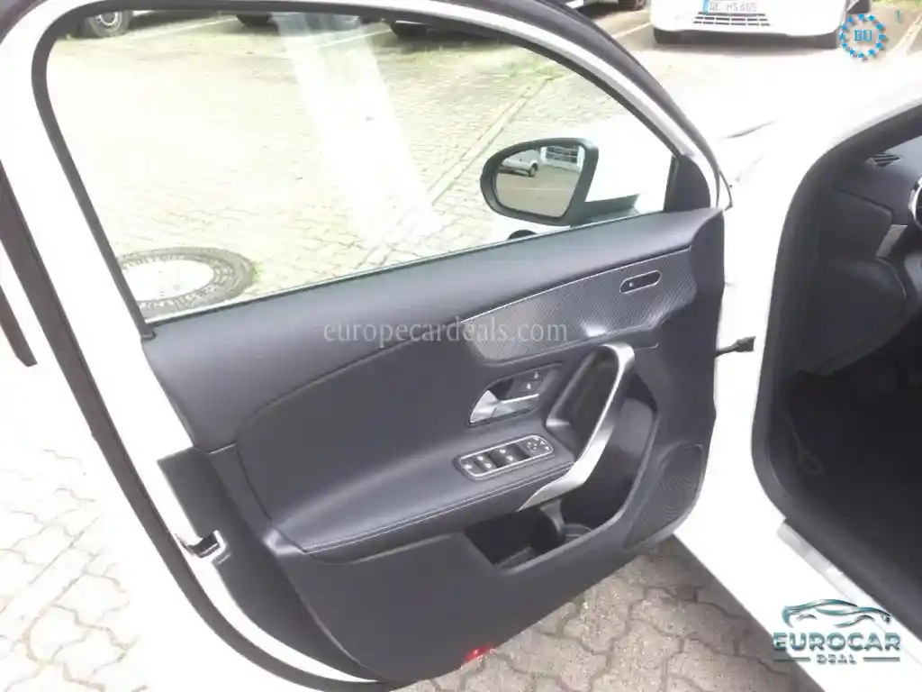 Mercedes-Benz A 220