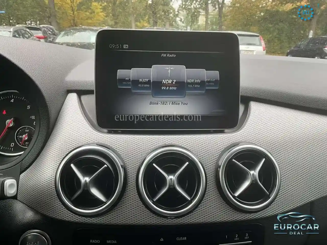 Mercedes-Benz B 200