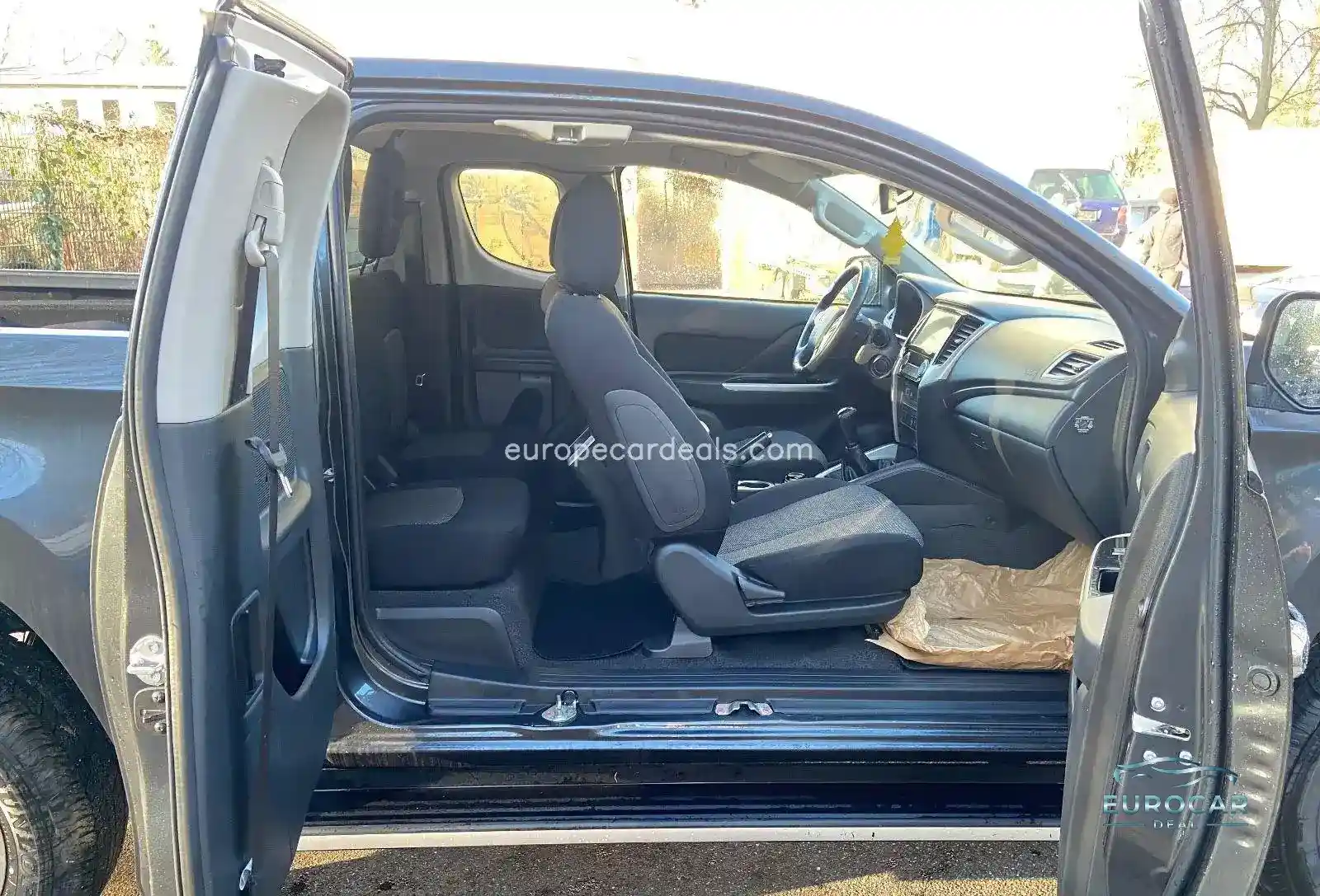 Mitsubishi L200