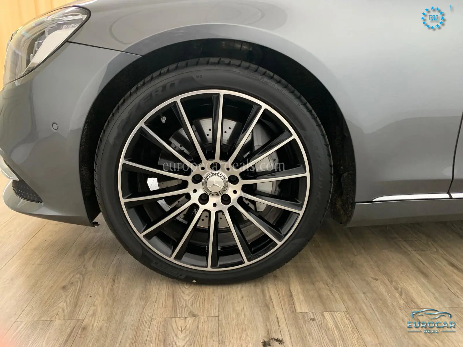 Mercedes-Benz S 560