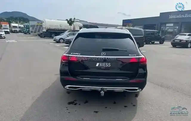 Mercedes-Benz E 220
