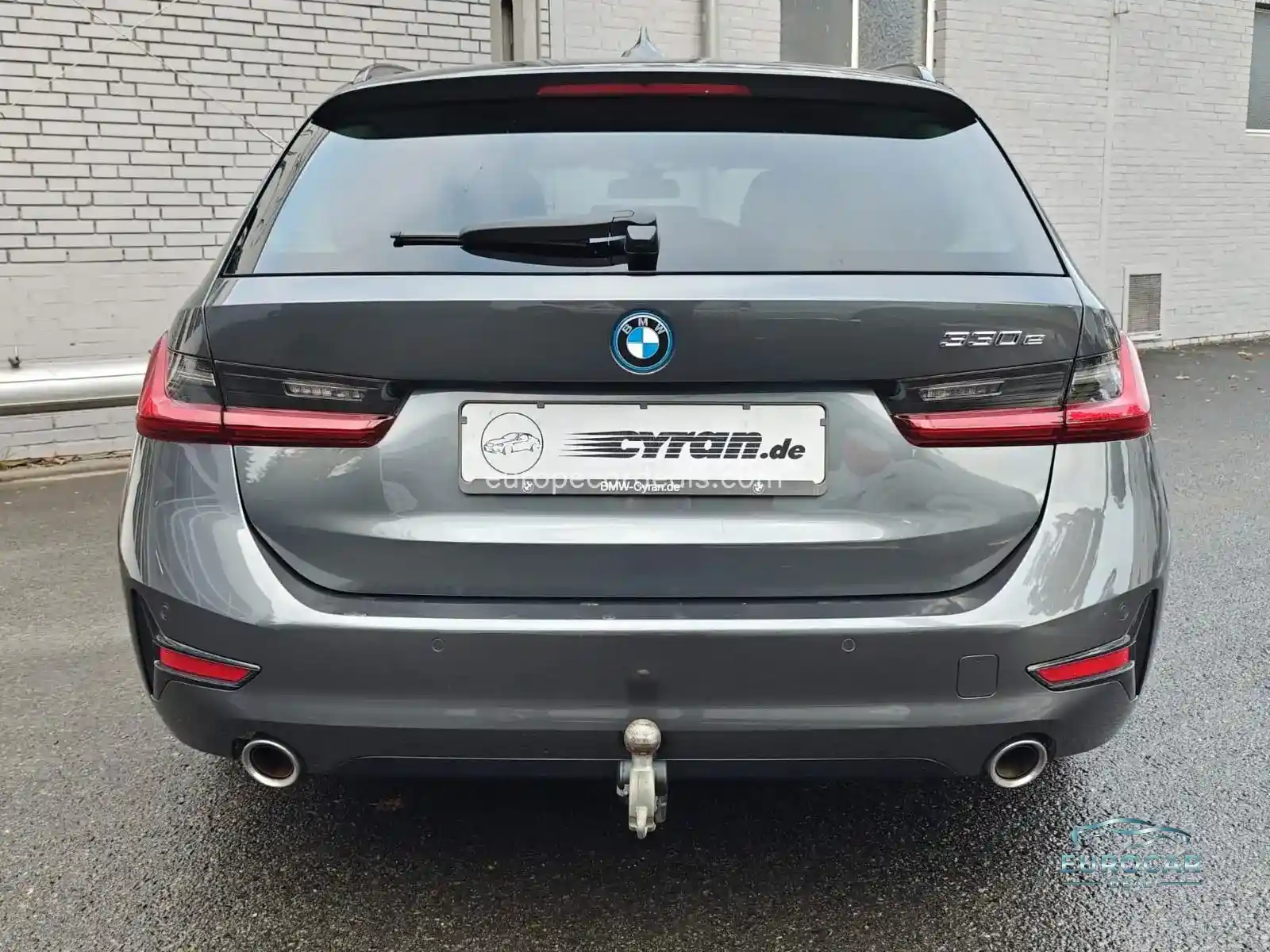 BMW 330