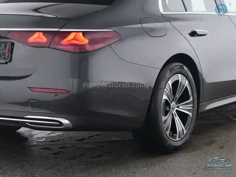 Mercedes-Benz E 200