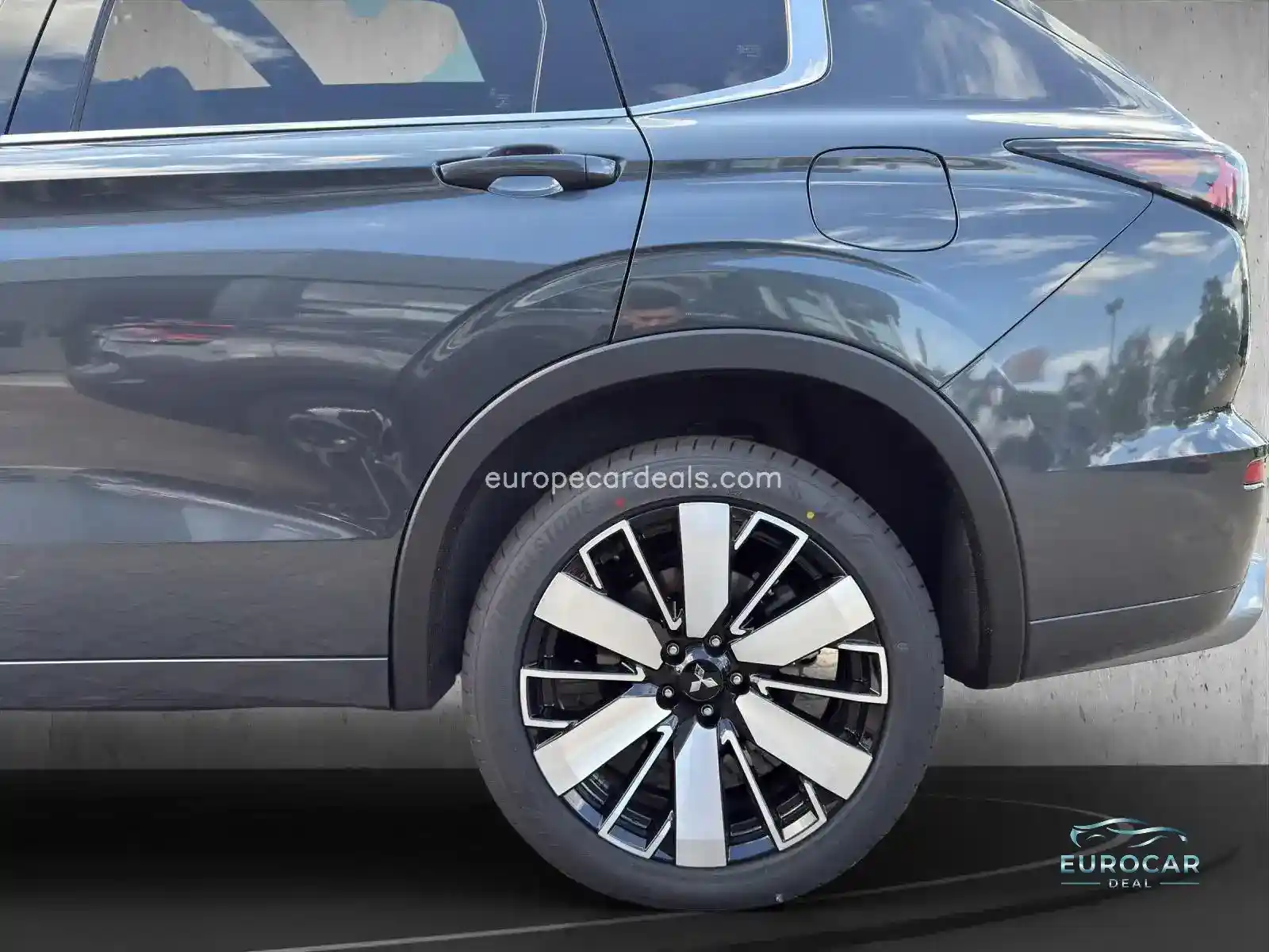 Mitsubishi Plug-in Hybrid Outlander