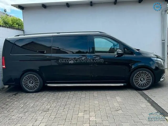 Mercedes-Benz V 220