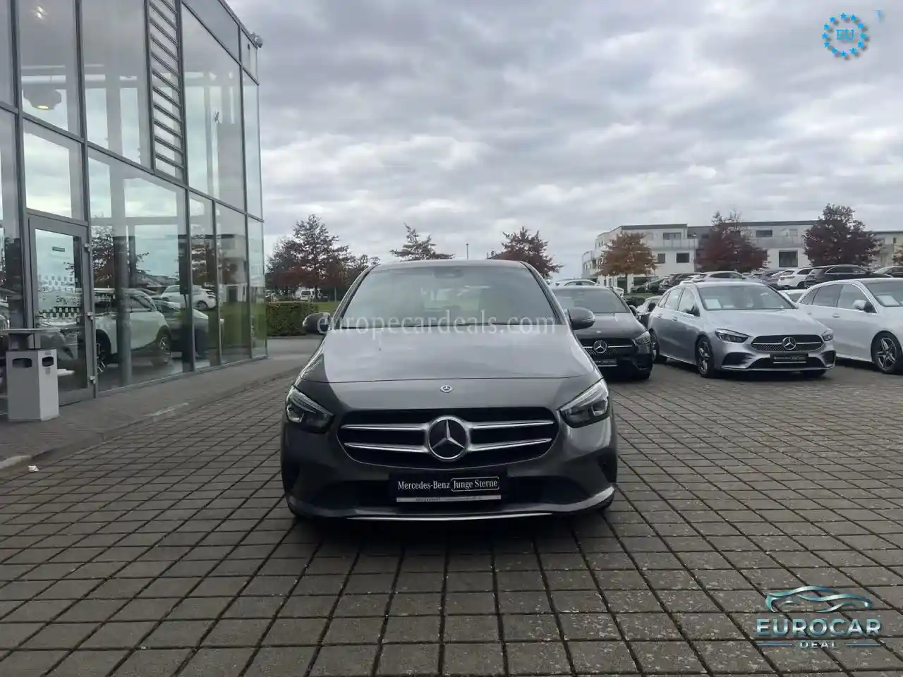 Mercedes-Benz B 180