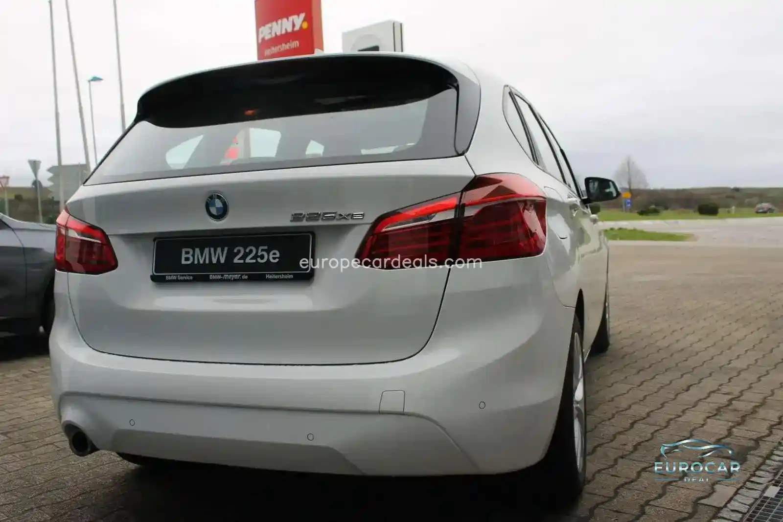 BMW 225