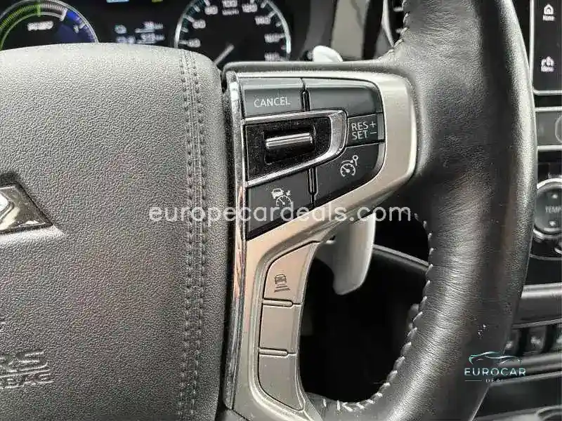 Mitsubishi Plug-in Hybrid Outlander