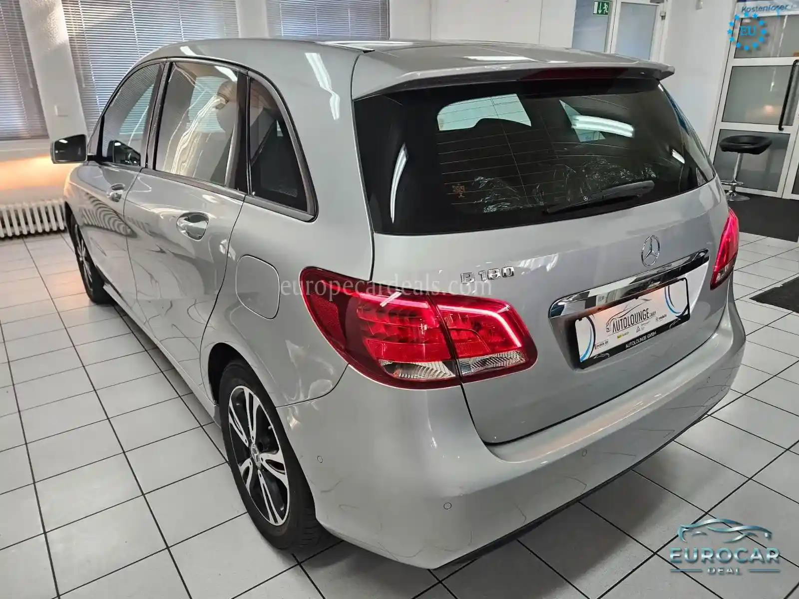 Mercedes-Benz B 180