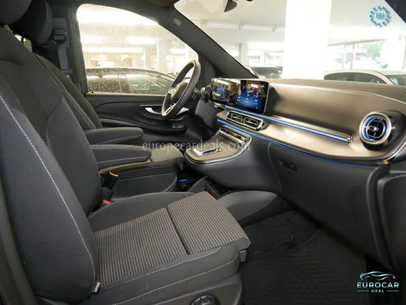 Mercedes-Benz V 220