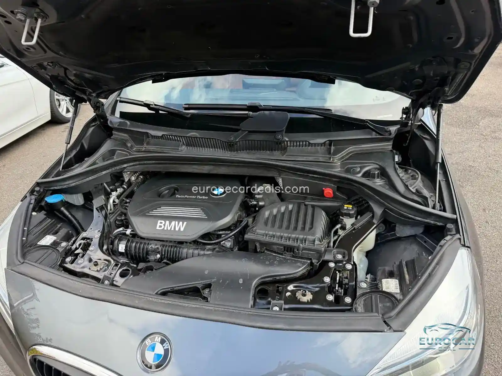 BMW 225