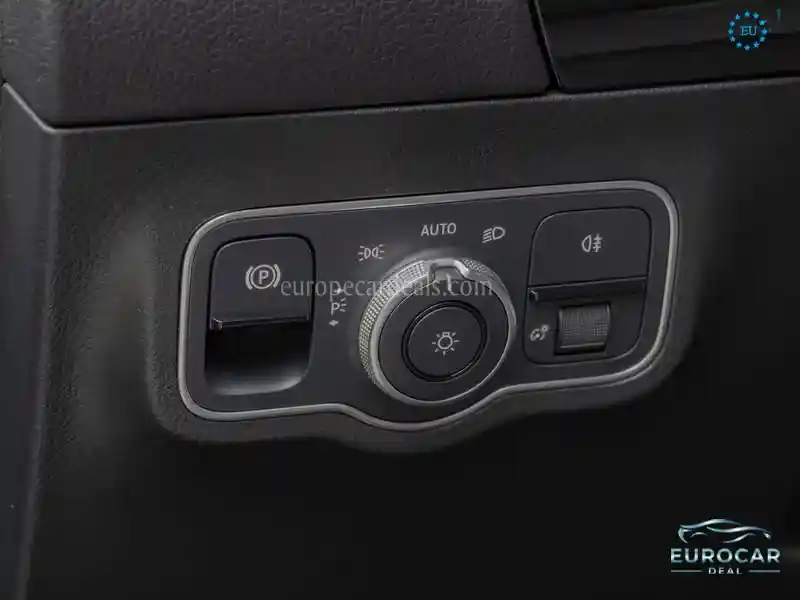 Mercedes-Benz B 220