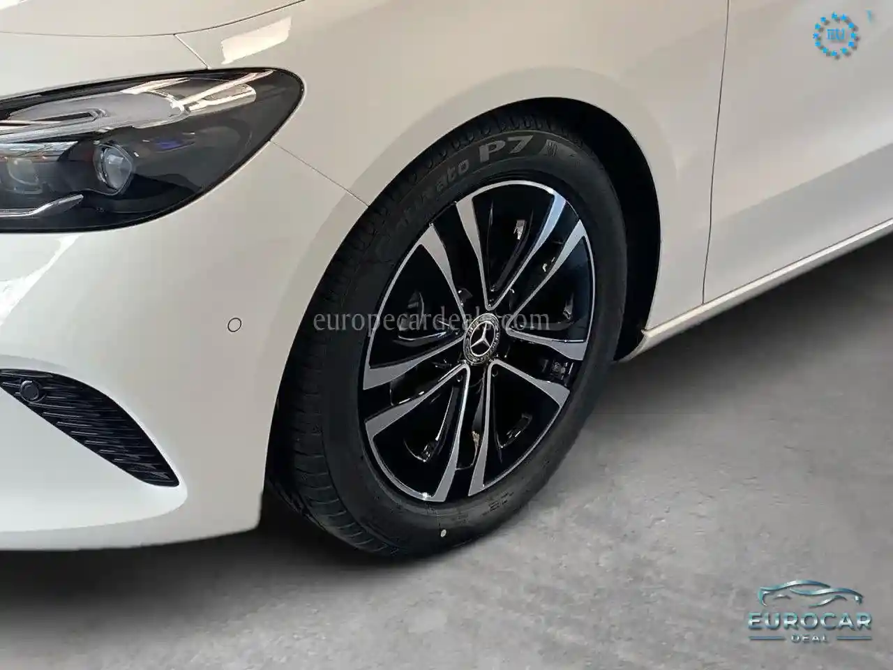 Mercedes-Benz B 180