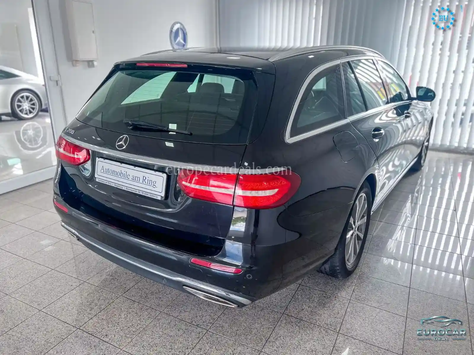 Mercedes-Benz E 200