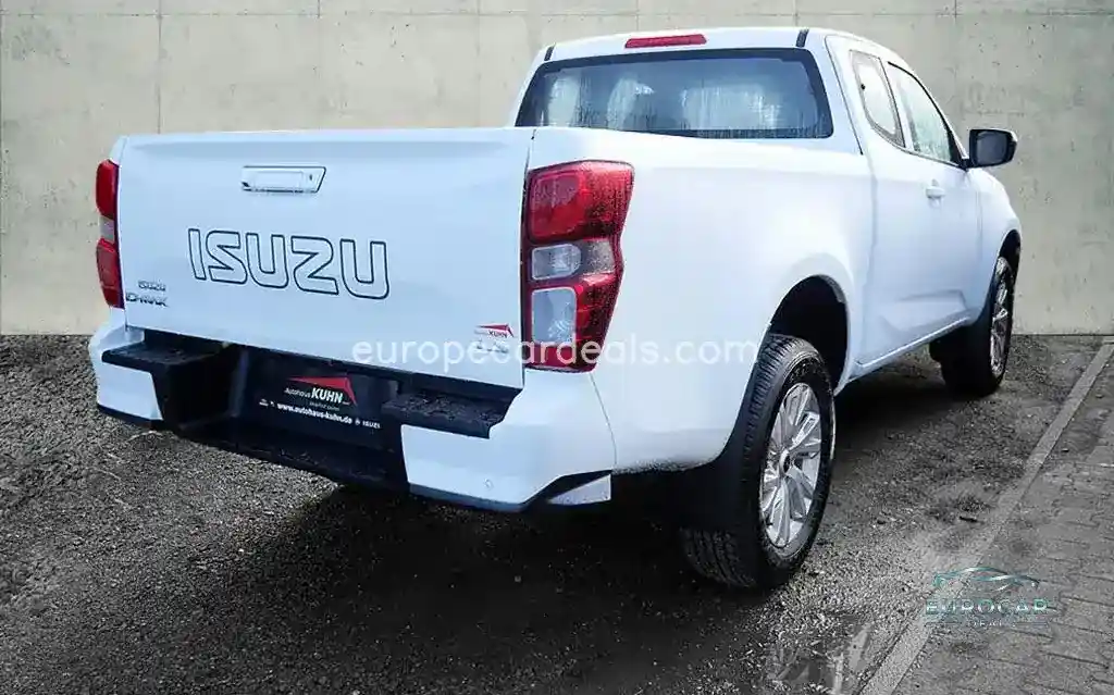 Space Cab 4×4 LS KLIMA PDC SHZ KAMERA ACC