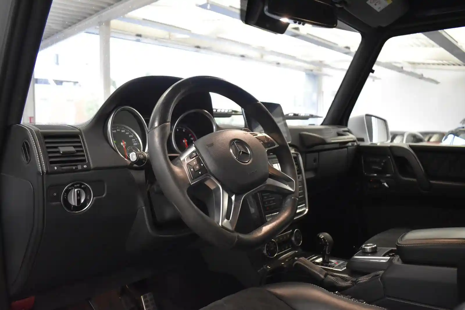 Mercedes-Benz G 500