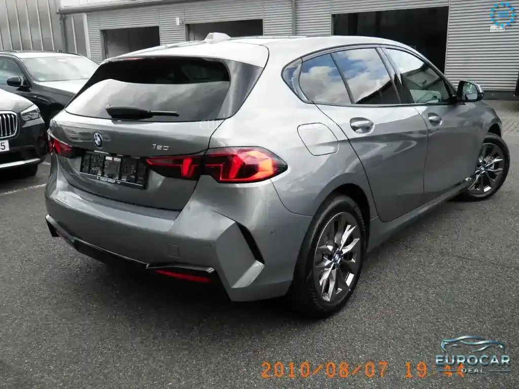BMW 120