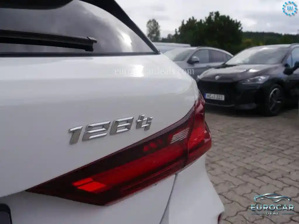 BMW 128