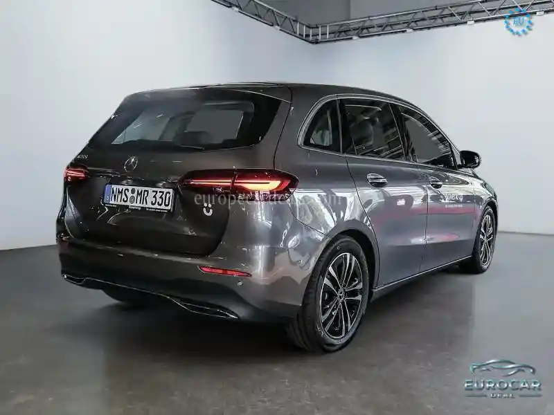 Mercedes-Benz B 200