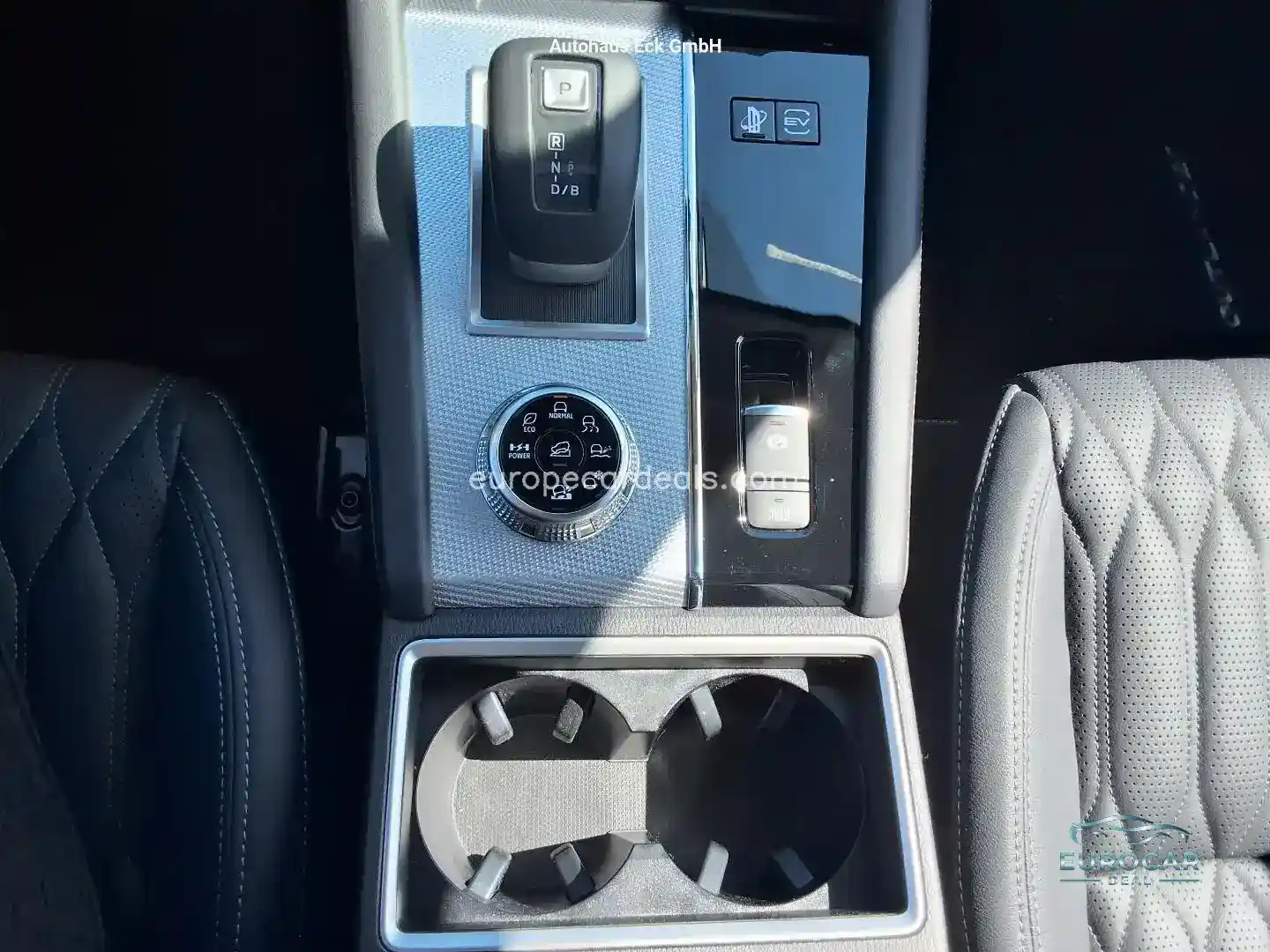 Mitsubishi Plug-in Hybrid Outlander